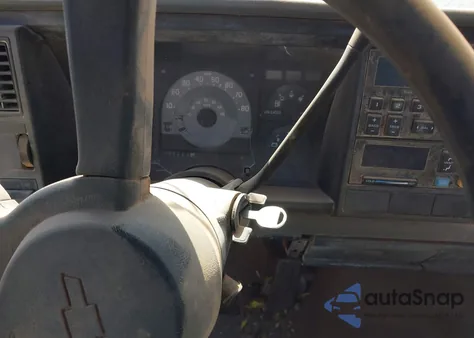 1988 Chevrolet Gmt-400 C2500 from USA, damaged, VIN 1GCFC24K9JZ162487